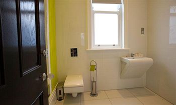 Imagen de la habitación del Hotel Breck Apartments. Foto 3