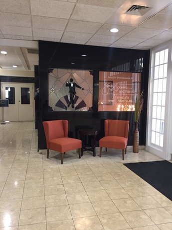 Imagen de los interiores del Hotel Breckinridge Inn. Foto 12
