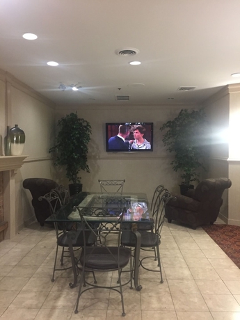 Imagen de los interiores del Hotel Breckinridge Inn. Foto 17