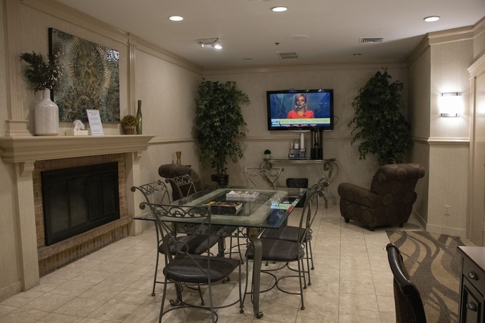 Imagen de los interiores del Hotel Breckinridge Inn. Foto 19