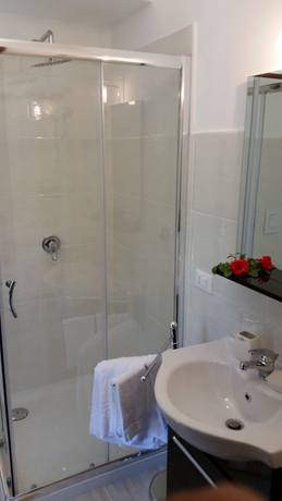 Imagen de la habitación del Hotel Bredina. Foto 3