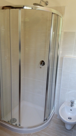 Imagen de la habitación del Hotel Bredina. Foto 11