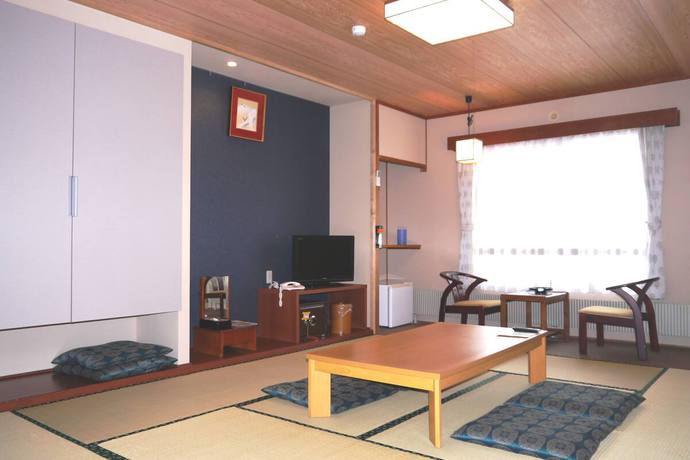 Imagen del bar/restaurante del Hotel Breezbay Resort Kurohime. Foto 2