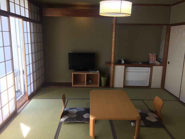 Imagen de la habitación del Hotel Breezbay Seaside Resort Atami. Foto 5