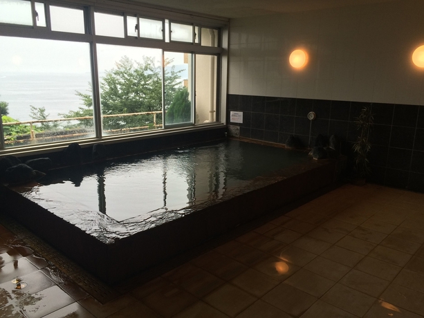 Imagen de la piscina del Hotel Breezbay Seaside Resort Atami. Foto 19