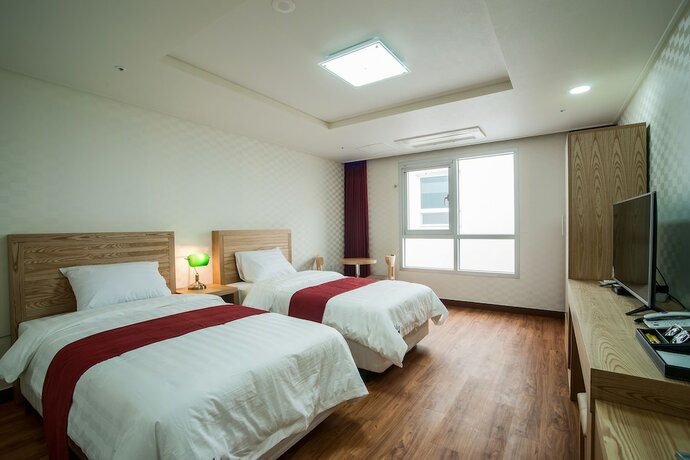 Imagen de la habitación del Hotel Breeze Bay. Foto 20