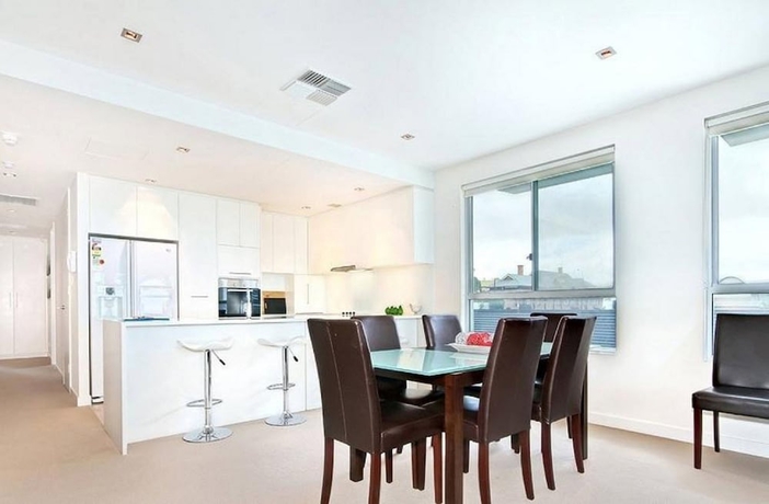 Imagen de la habitación del Hotel Breeze Beachfront Apartments. Foto 17
