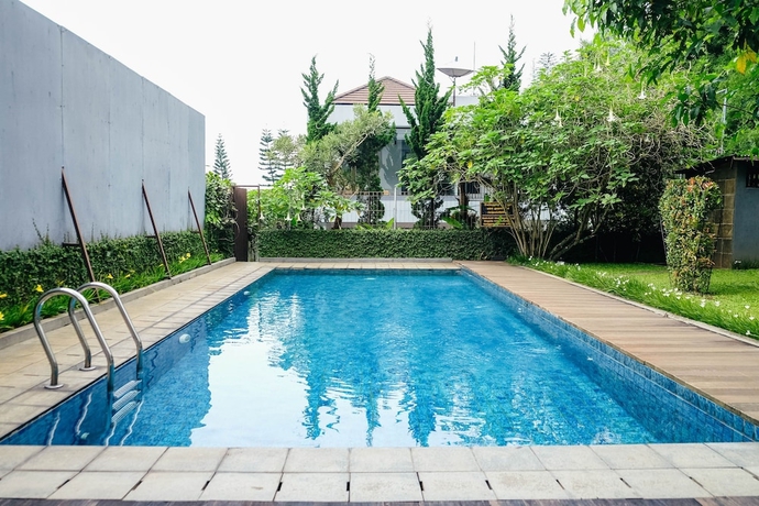 Imagen de la piscina del Hotel Breeze Blows City View Villa. Foto 18