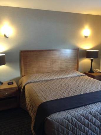 Imagen de la habitación del Hotel Breeze Inn. Foto 13