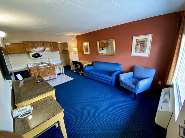 Imagen de la habitación del Hotel Breeze Inn and Suites. Foto 7