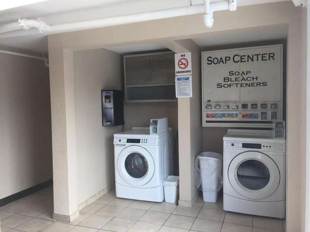 Imagen general del Hotel Breeze Inn and Suites. Foto 2