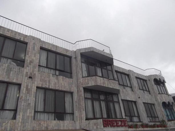 Imagen general del Hotel Breeze Murree. Foto 1