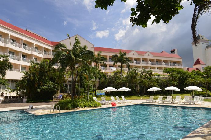 Imagen de la habitación del Hotel Breezebay Marina. Foto 5