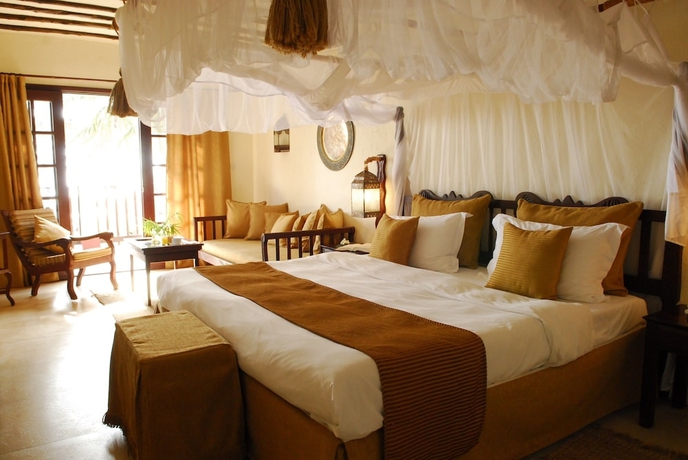 Imagen de los exteriores del Hotel Breezes Beach Club and Spa. Foto 13