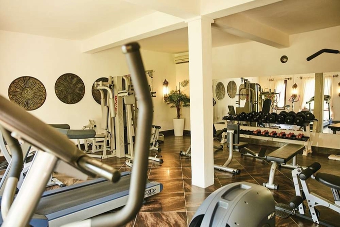 Imagen de los interiores del Hotel Breezes Beach Club and Spa – Half Board. Foto 16