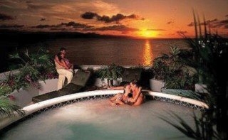 Imagen de la piscina del Hotel Breezes Montego Bay All Inclusive. Foto 6