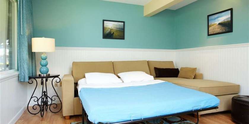 Imagen de la habitación del Hotel Breezeway Resort. Foto 15