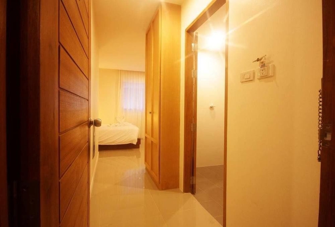 Imagen de la habitación del Hotel Breezotel. Foto 13