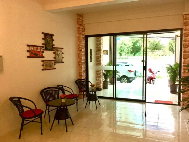 Imagen de los interiores del Hotel Breezy House Jomtien. Foto 28