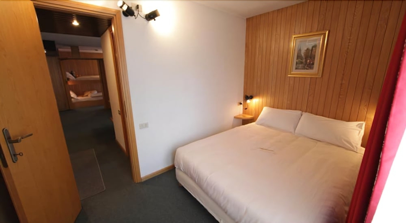 Imagen de la habitación del Hotel Breithorn Lodge. Foto 2