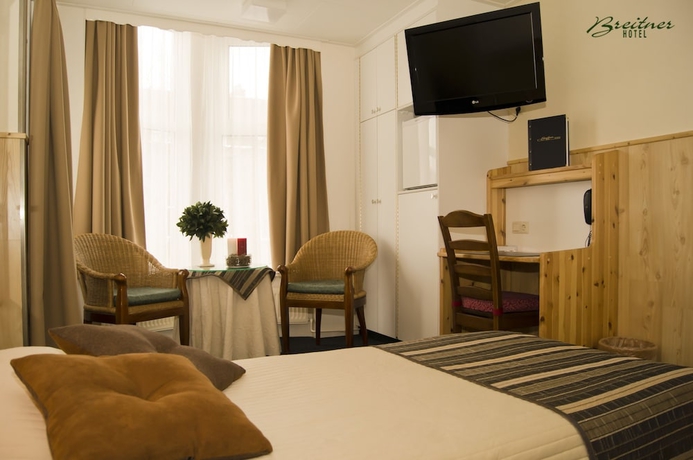 Imagen de la habitación del Hotel Breitner. Foto 12