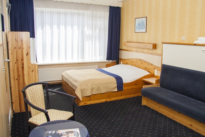 Imagen de la habitación del Hotel Breitner. Foto 14