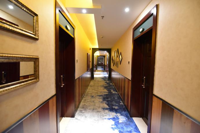 Imagen de los interiores del Hotel Bremen Central Avenue. Foto 12