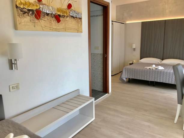 Imagen de la habitación del Hotel Bremen. Foto 6
