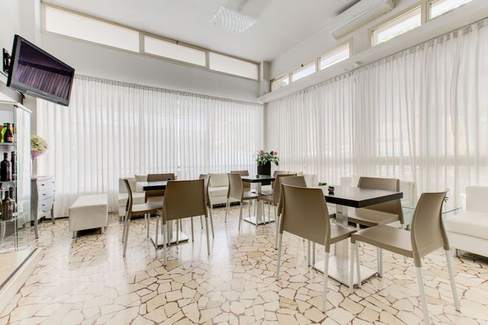 Imagen de los interiores del Hotel Bremen. Foto 20