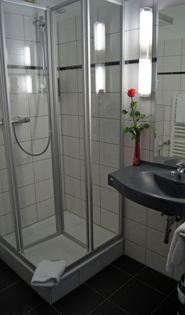 Imagen de la habitación del Hotel Brenner, Bielefeld. Foto 9