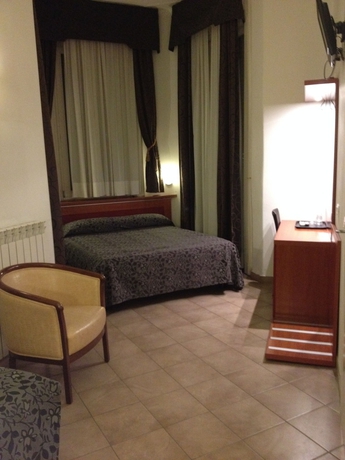 Imagen de la habitación del Hotel Brenta Milano. Foto 7