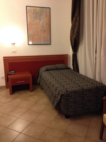Imagen de la habitación del Hotel Brenta Milano. Foto 11
