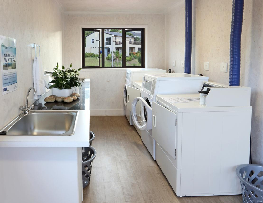 Imagen general del Hotel Brenton On Sea Cottages. Foto 12
