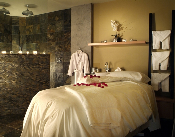 Imagen de los interiores del Hotel Brentwood Bay Resort and Spa. Foto 15