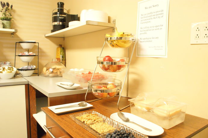 Imagen de los interiores del Hotel Brentwood Inn and Garden. Foto 10