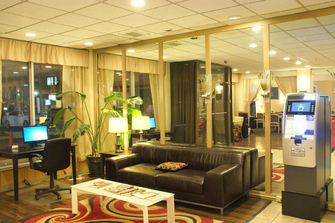 Imagen del bar/restaurante del Hotel Brentwood Inn and Garden. Foto 6