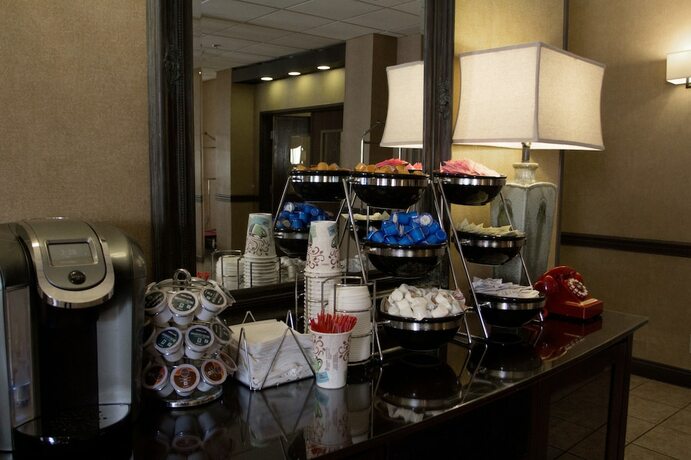 Imagen del bar/restaurante del Hotel Brentwood Suites, Brentwood. Foto 14