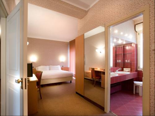 Imagen de la habitación del Hotel Brescia. Foto 2