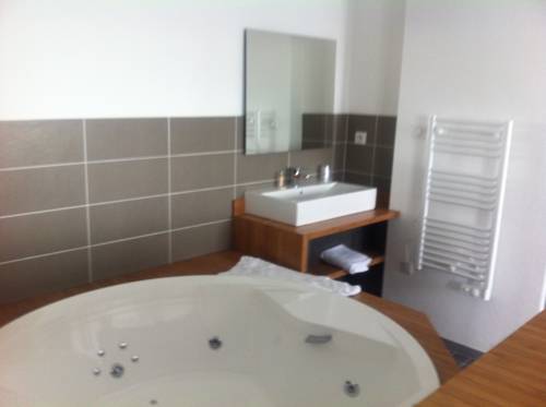 Imagen de la habitación del Hotel Bress Sa&ocirc;ne. Foto 7