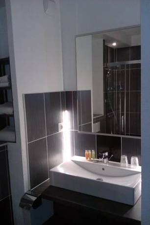 Imagen de la habitación del Hotel Bress Sa&ocirc;ne. Foto 15