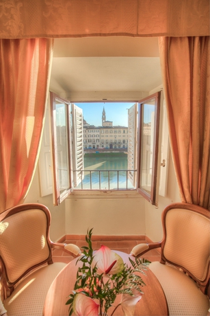 Imagen de la habitación del Hotel Bretagna Heritage – Alfieri Collezione. Foto 8