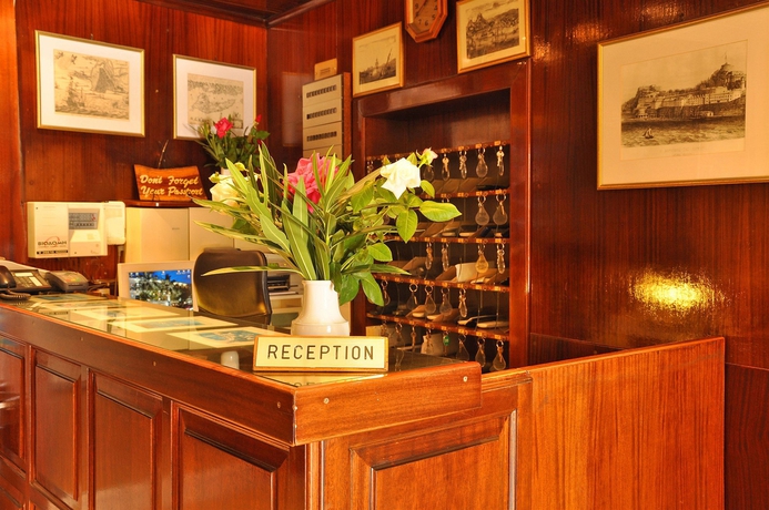 Imagen de los interiores del Hotel Bretagne, Corfu. Foto 5