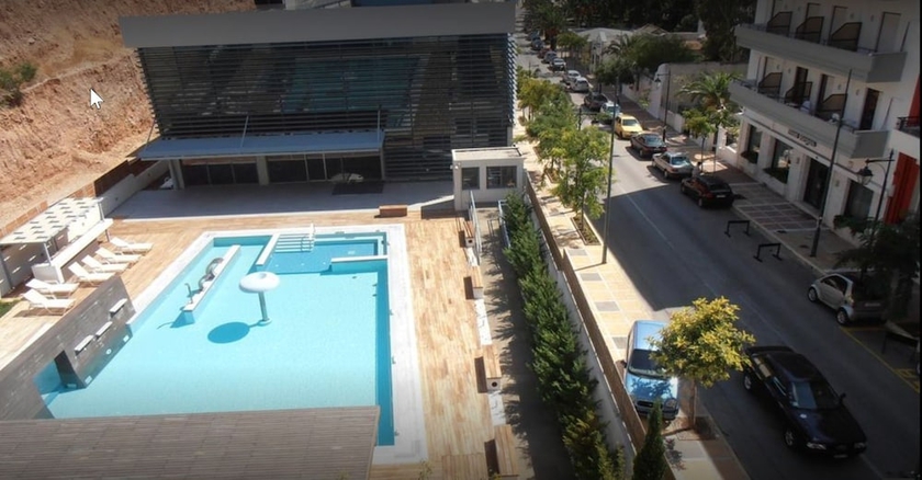 Imagen de los exteriores del Hotel Bretagne, Loutraki. Foto 15