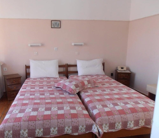 Imagen de la habitación del Hotel Bretagne, Loutraki. Foto 12