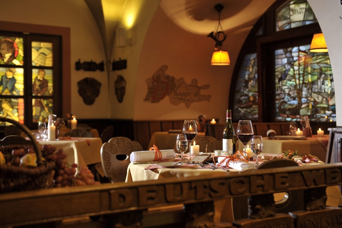 Imagen del bar/restaurante del Hotel Breuer's R&uuml;desheimer Schloss. Foto 6