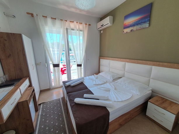 Imagen de la habitación del Hotel Brian, Velipoj&euml;. Foto 3
