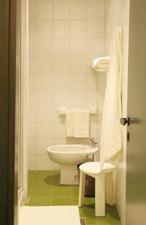 Imagen de la habitación del Hotel Brianteo And Restaurant. Foto 7