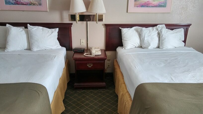 Imagen general del Hotel Briarwood Inn of Sparta. Foto 7