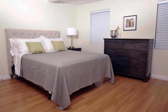 Imagen de la habitación del Hotel Bricco Suites. Foto 7