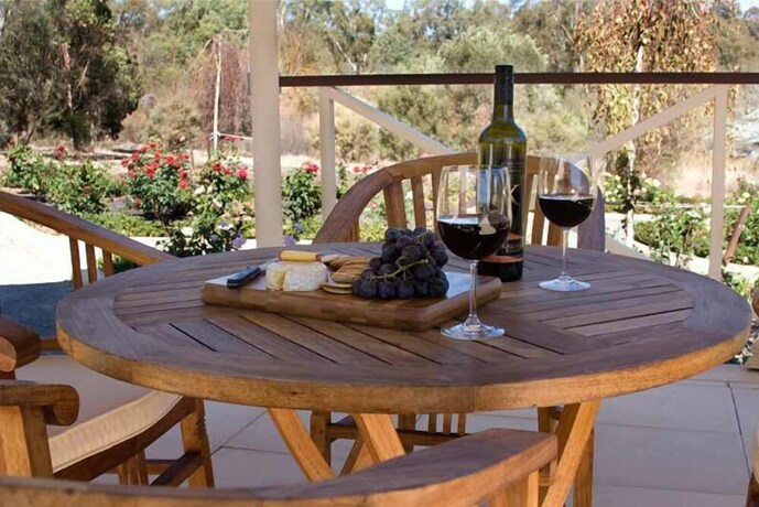 Imagen del bar/restaurante del Hotel Brice Hill Country Lodge. Foto 2